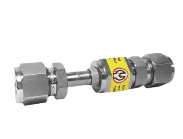 SDE-S6-M4N 3/8 in O.D. X 1/4 in MNPT Dielectric Male Connector - Superlok